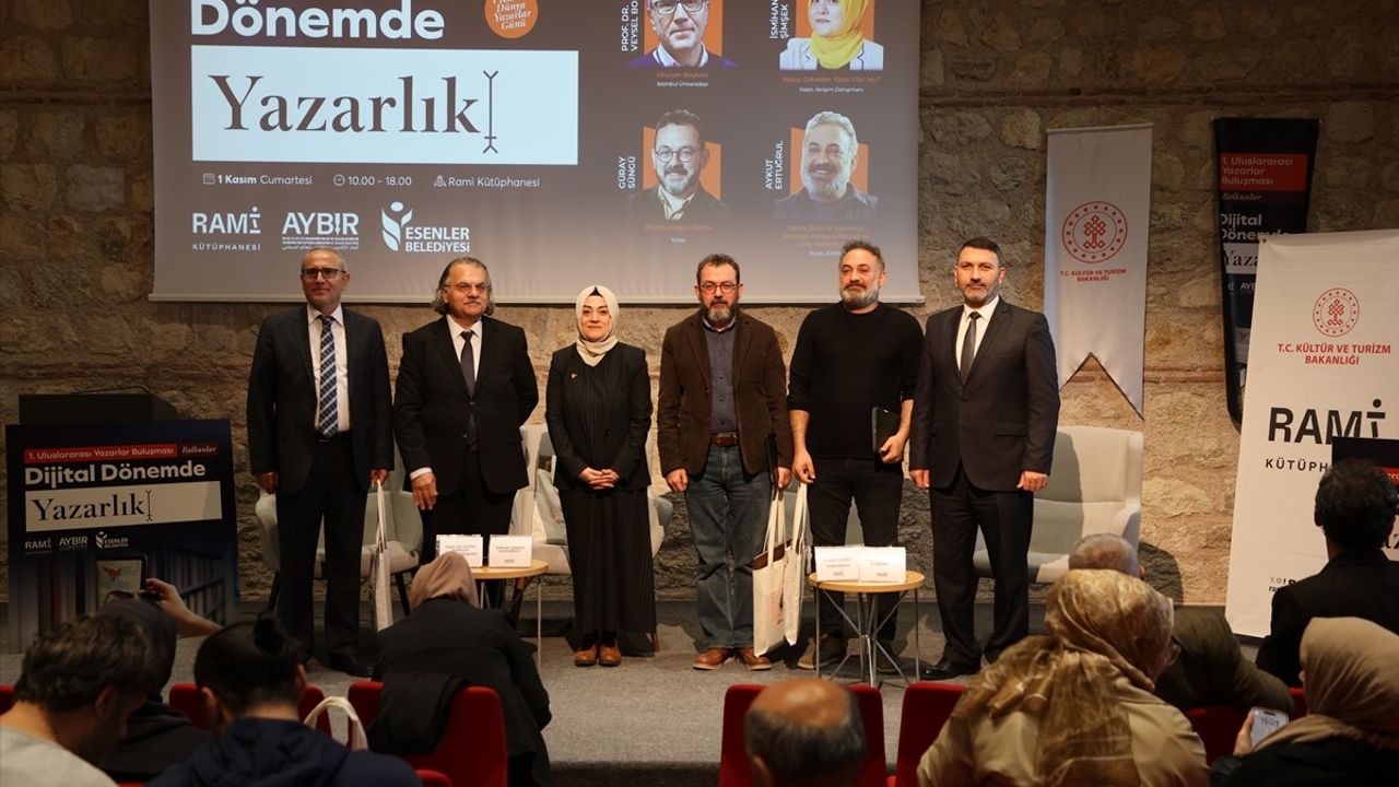 Uluslararası Yazarlar Buluşması'nda Dijital Dönemde Yazarlık, Yapay Zeka ve Etik Tartışıldı