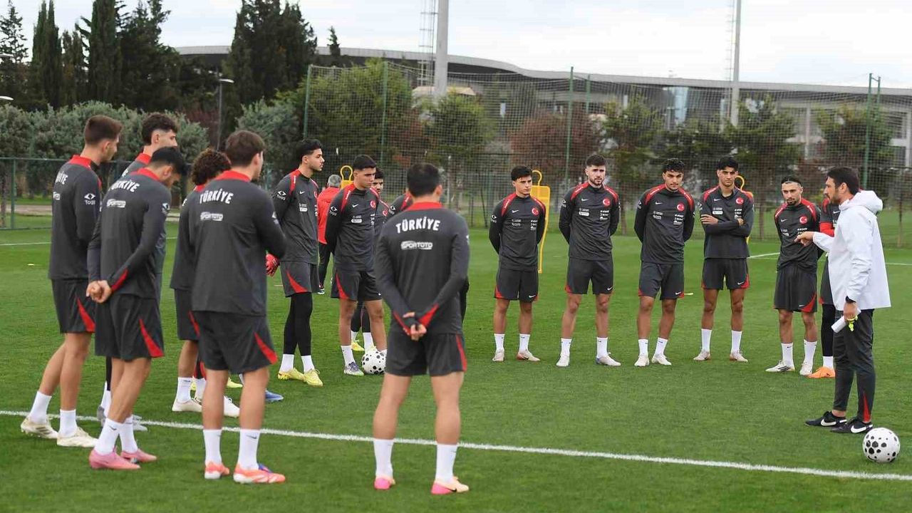 Ümit Milliler, Ukrayna ve Litvanya maçlarına Riva'da hazırlanıyor