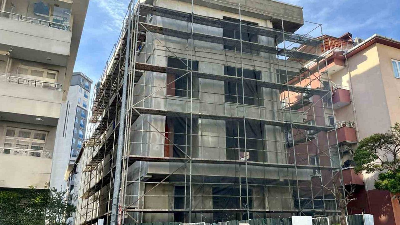 Ümraniye'de 'Yarısı Bizden' ile kentsel dönüşüm: 53 parselde 353 birim yıkıldı, 613 milyon TL destek