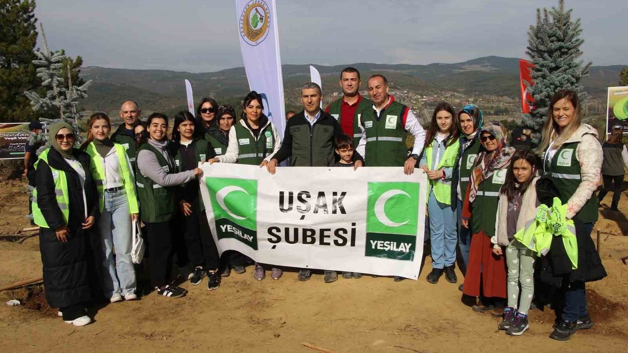 Uşak'ta 11 Kasım Milli Ağaçlandırma Günü'nde fidan dikimi gerçekleştirildi