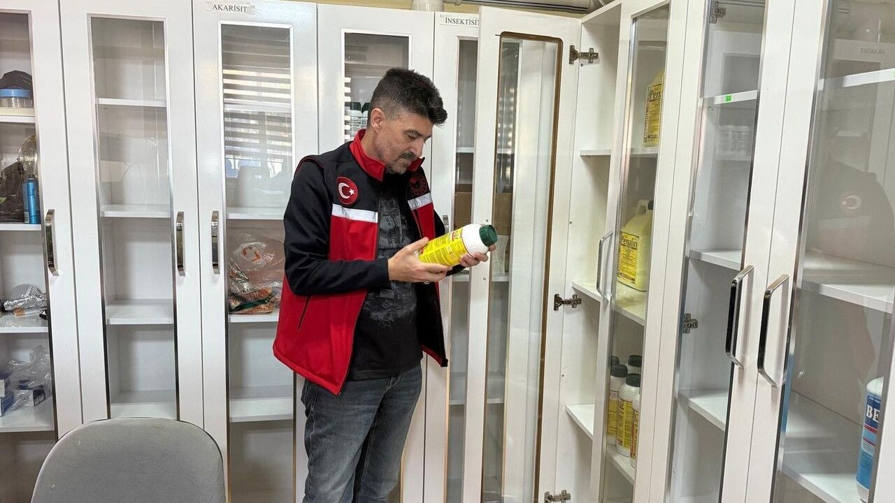 Uşak’ta bitki koruma ürünü satış bayilerine düzenli denetim