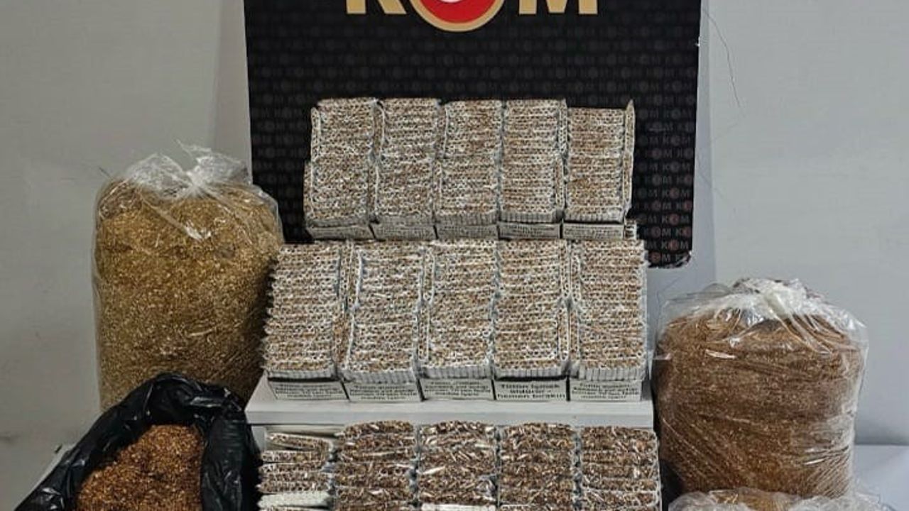 Uşak’ta kaçak tütün ve makaron operasyonu: 11 bin gram tütün, 6 bin 200 makaron ele geçirildi