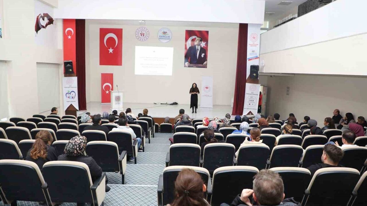 Uşak'ta okul kantinleri için kapsamlı hijyen eğitimi düzenlendi