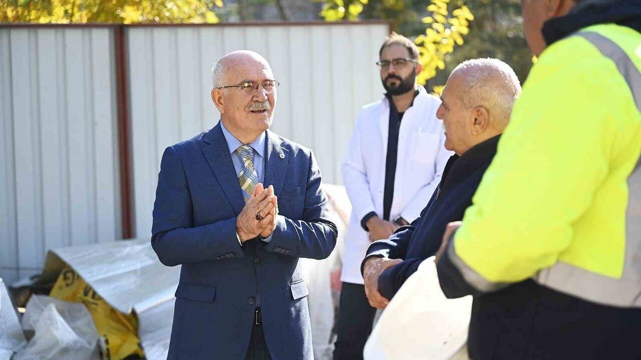 Uşak Üniversitesi Diş Hekimliği Hastanesi İnşaatı Hızla İlerliyor; 250 Ünitelik Yeni Merkez 2026 Sonunda Açılacak