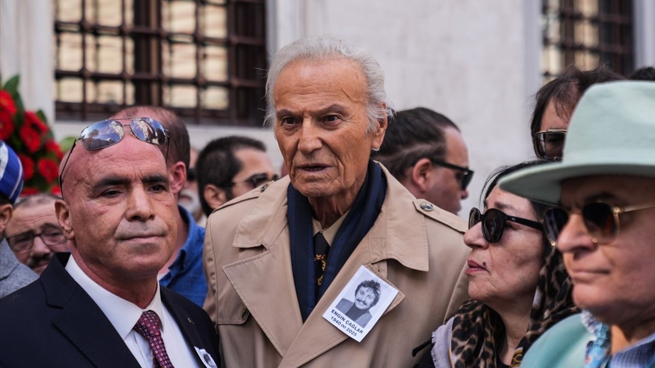 Usta oyuncu Engin Çağlar son yolculuğuna uğurlandı