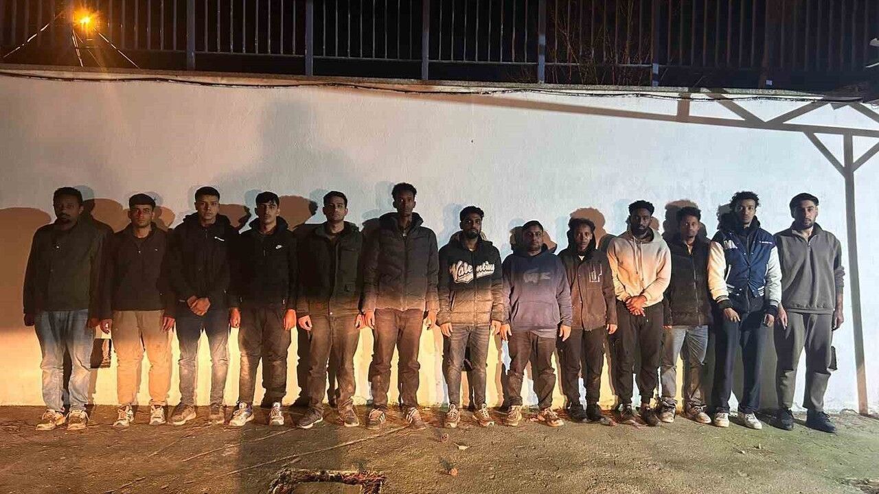 Uzunköprü'de Yunanistan'a Geçiş Girişiminde 13 Düzensiz Göçmen Yakalandı