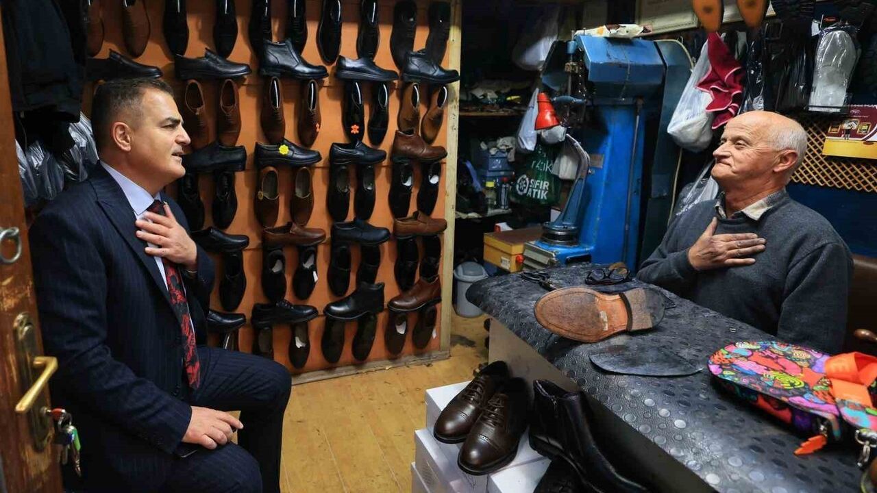 Vali Akbıyık ve Rektör Kaçar, Muğla Tarihi Arasta Çarşısı Esnafını Ziyaret Etti