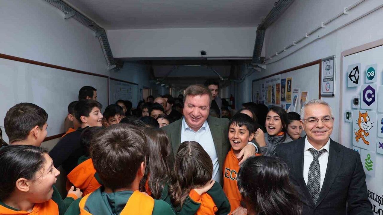 Vali Hamza Aydoğdu: Eğitimin gücü öğretmenlerin emeğiyle yükseliyor