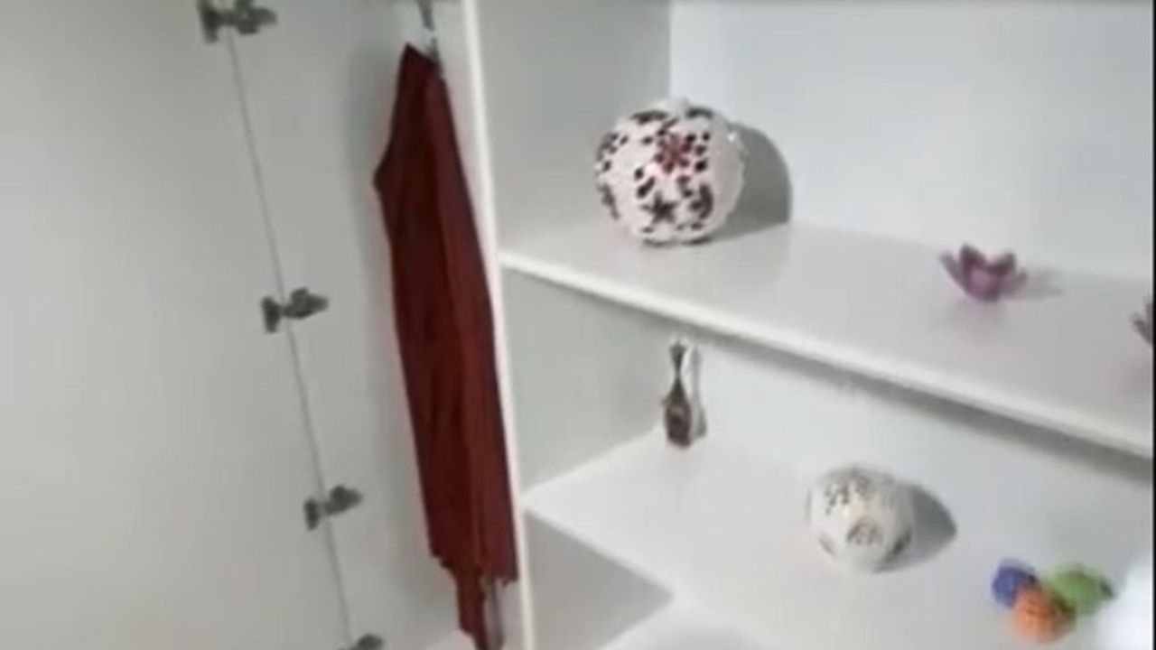 Van’da 12,5 yıl kesinleşmiş hapis cezası bulunan eski müdür evindeki gizli bölmede yakalandı