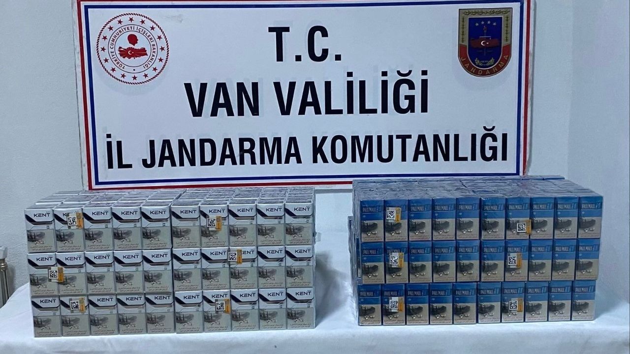 Van’da jandarma operasyonunda bin 868 paket kaçak sigara ve 244 parça gümrüksüz eşya ele geçirildi