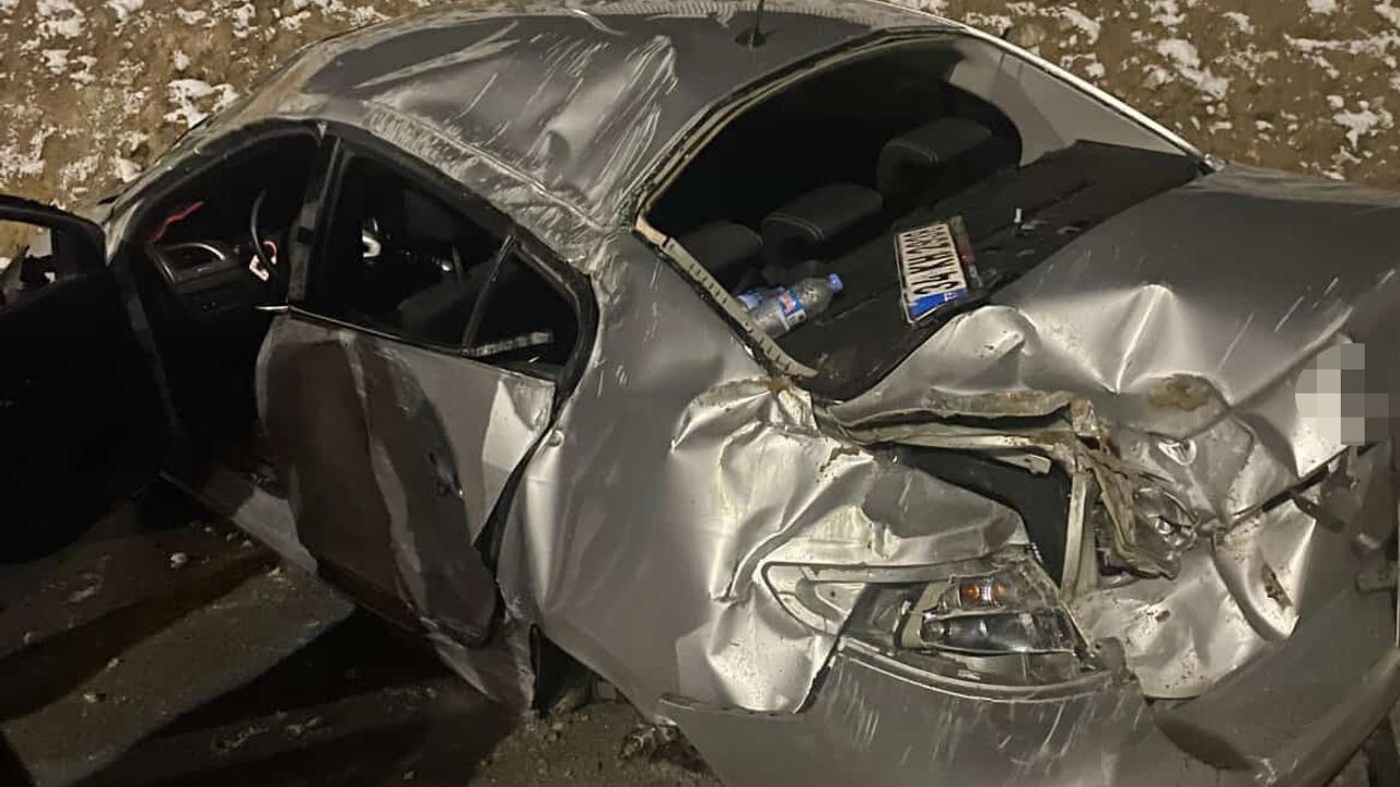 Van-Hakkari karayolunda otomobil takla attı: 2 kişi yaralandı
