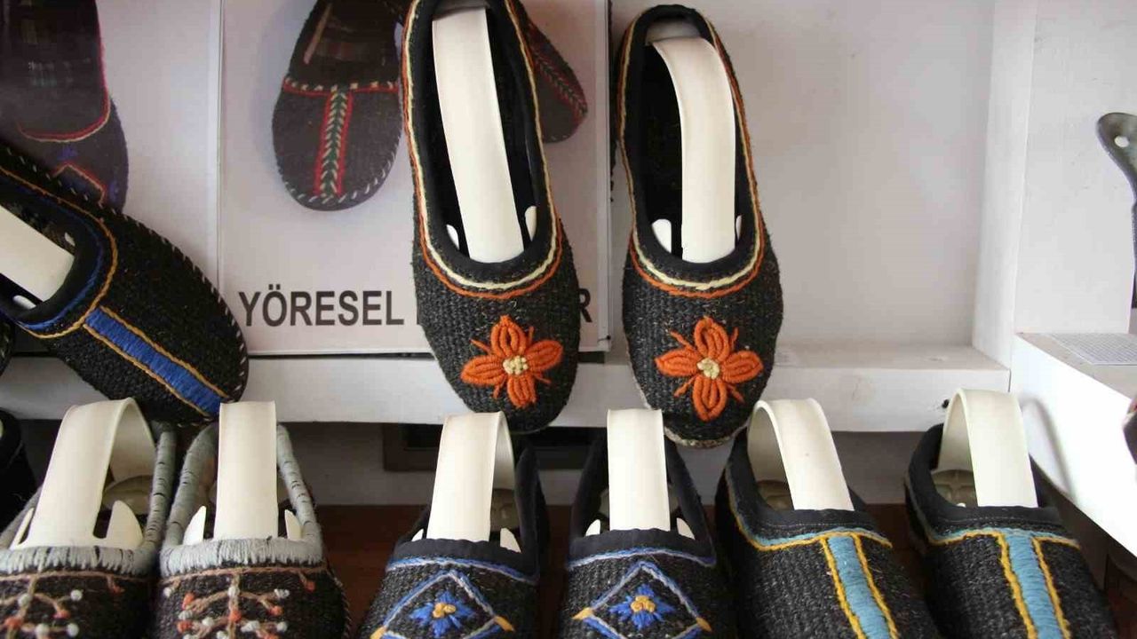 Van'ın geleneksel reşik ayakkabısı spor tabanlı modellerle yeniden hayat buldu