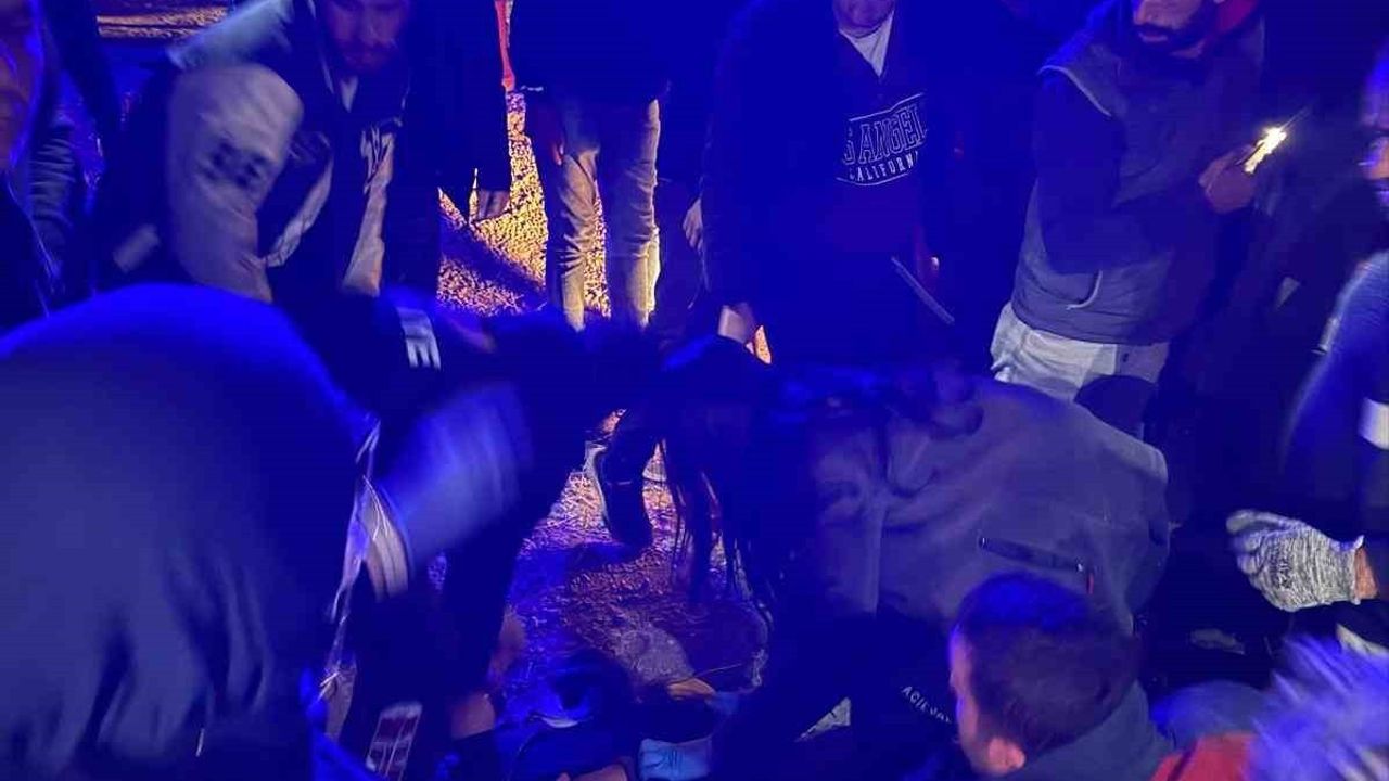 Van Tuşba'da otomobil devrildi: 1 kişi yaralandı