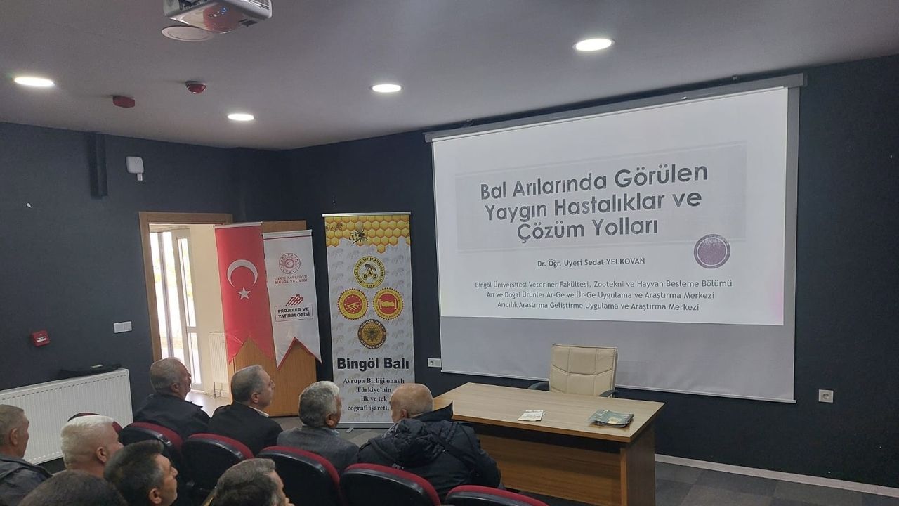 Yedisu'da Arıcılara Arı Hastalıkları ve Koloni Yönetimi Semineri