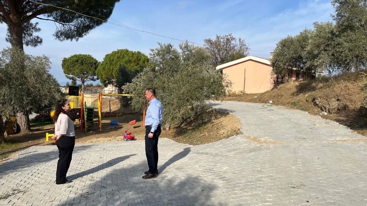 Yenipazar’da yol çalışmaları hız kazandı: Doğu ve Koyunlar mahallelerinde parke döşemesi sürüyor