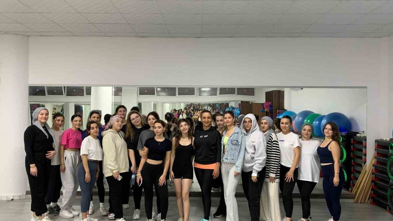 Yenipazar Sağlıklı Yaşam Merkezi, üniversite öğrencilerinin de ilgi odağı oldu