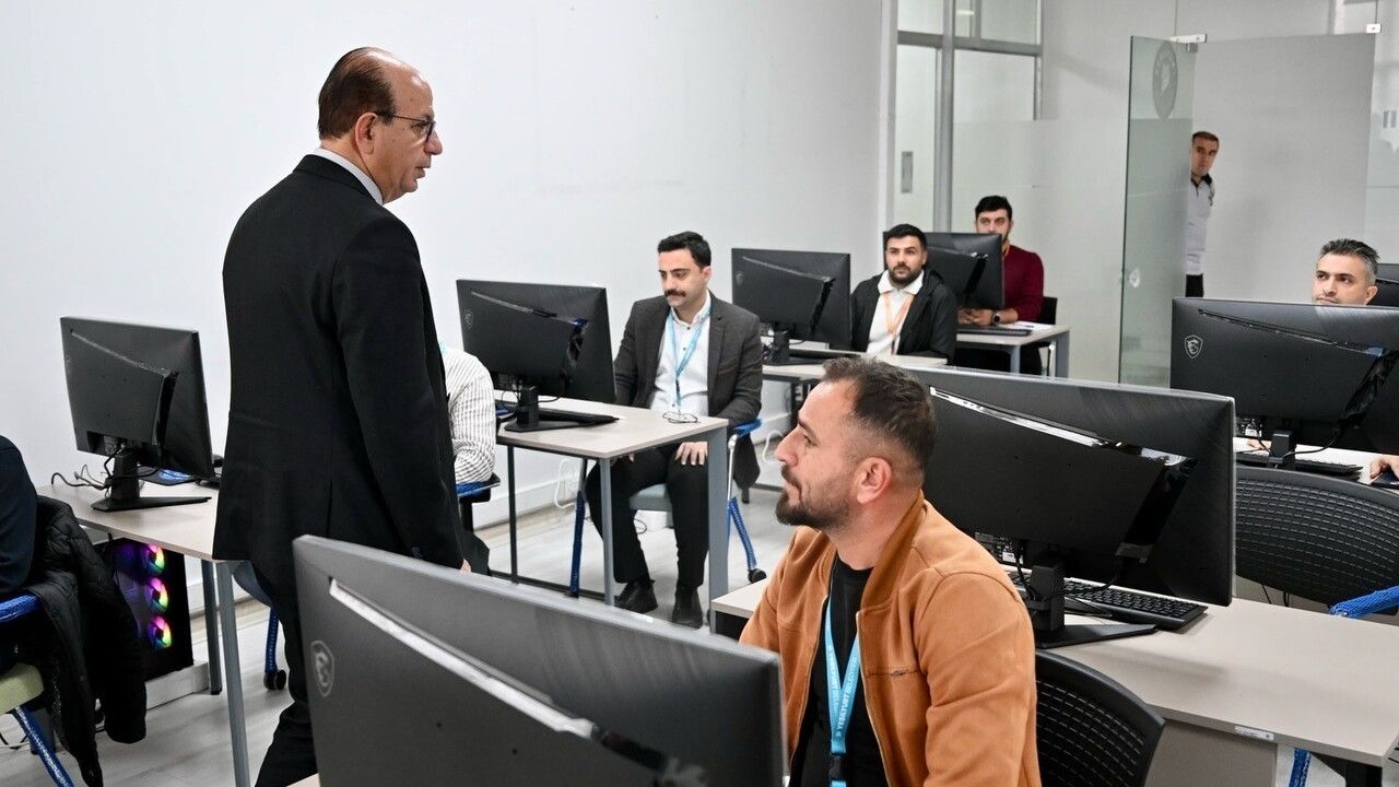 Yeşilyurt’ta 12 milyon TL'lik Meslek Edindirme Akademisi tamamlandı, gençlere istihdam odaklı eğitimler verilecek