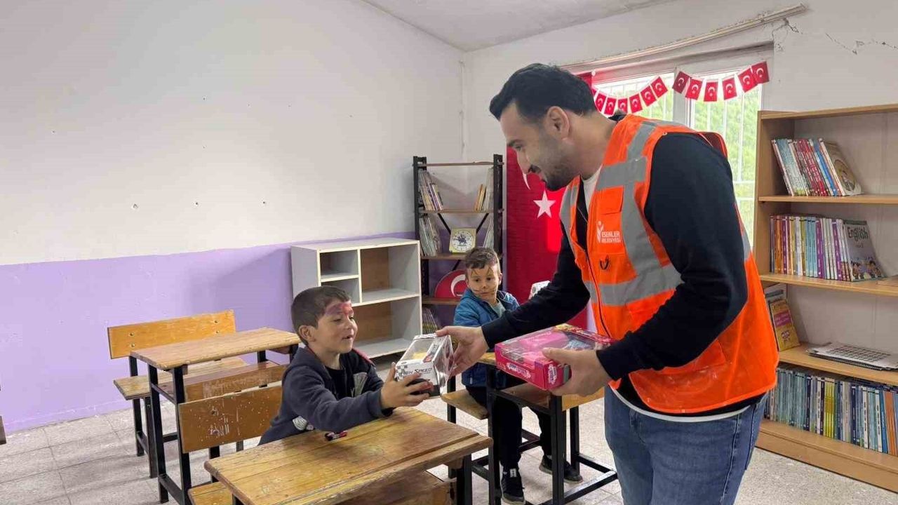 Yıldız Teknik Üniversitesi ve Esenler Belediyesi Salur İlkokulu'nu Yeniledi