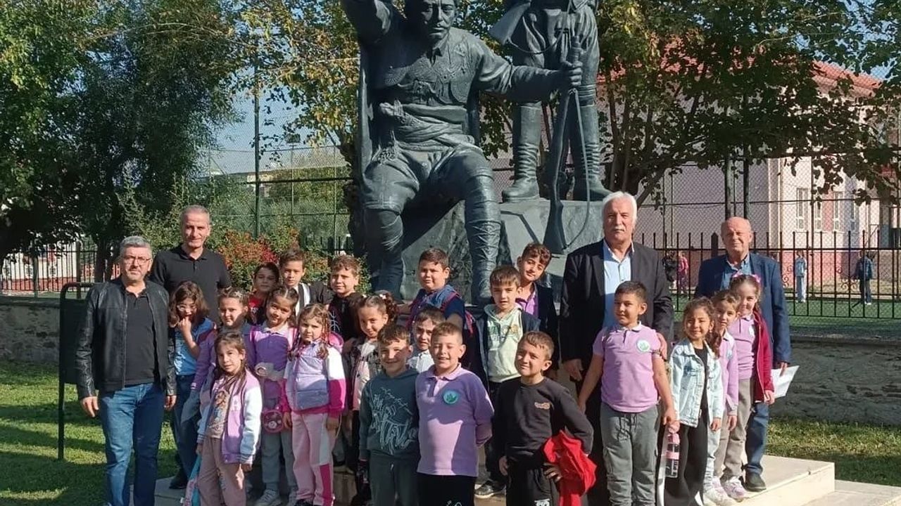 Yılmazköy İlkokulu Öğrencileri Yörük Ali Efe’nin Yenipazar’daki Müze Evini Ziyaret Etti