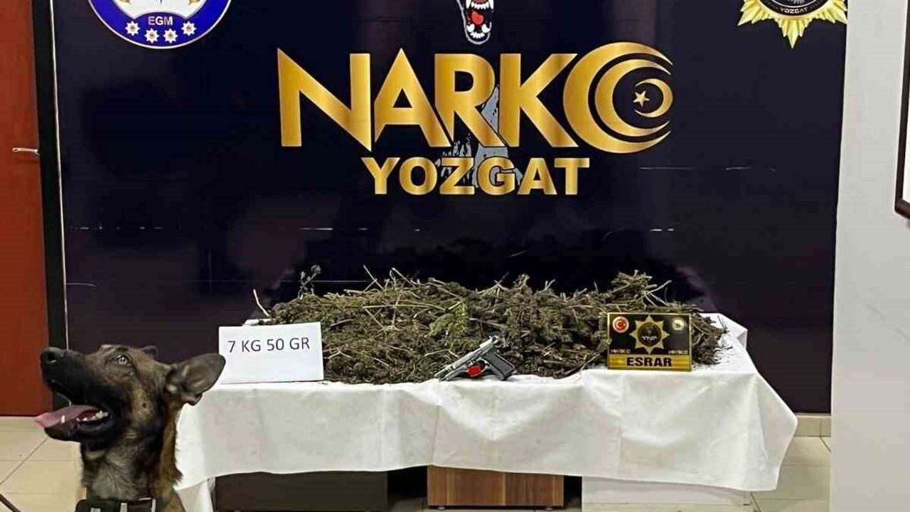 Yozgat'ta evde 7 kilo 50 gram esrar ve ruhsatsız tabanca ele geçirildi