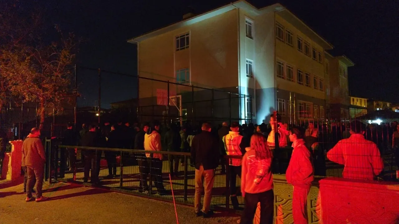 Yozgat Yerköy'de 17 yaşındaki öğrenci okul bahçesinde aniden fenalaşıp hayatını kaybetti