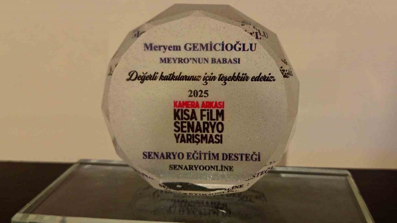YYÜ'lü Yönetmen Meryem Gemicioğlu'na Kamera Arkası'ndan Senaryo Eğitim Desteği Ödülü