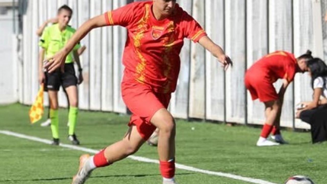 Zeynep Bilir U19 Kadın Milli Takımı kampına çağrıldı