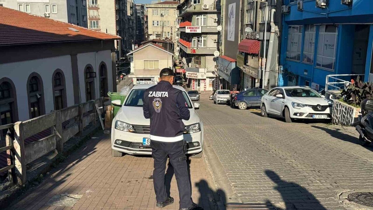 Zonguldak'ta Gelişigüzel Parklara Ceza Uygulaması: Zabıta Kent Merkezinde Denetimleri Sürdürdü