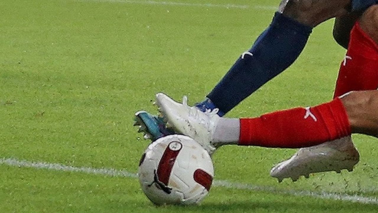 10 Aralık 2025 Çarşamba: Bugün Maç Var mı? Kesintisiz Maç Listesi ve Yayın Kanalları