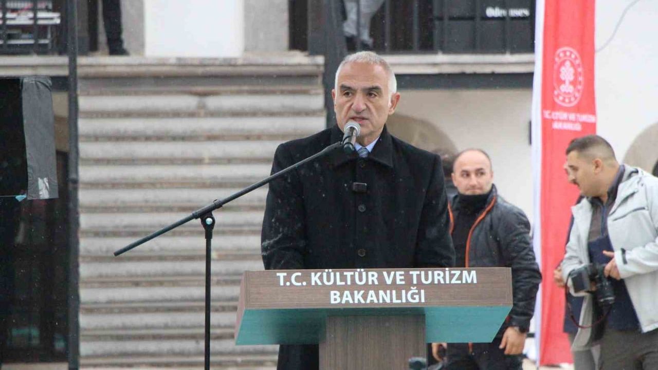 160 yıllık Kızlar Mektebi restorasyonla Merzifon İlçe Halk Kütüphanesi oldu