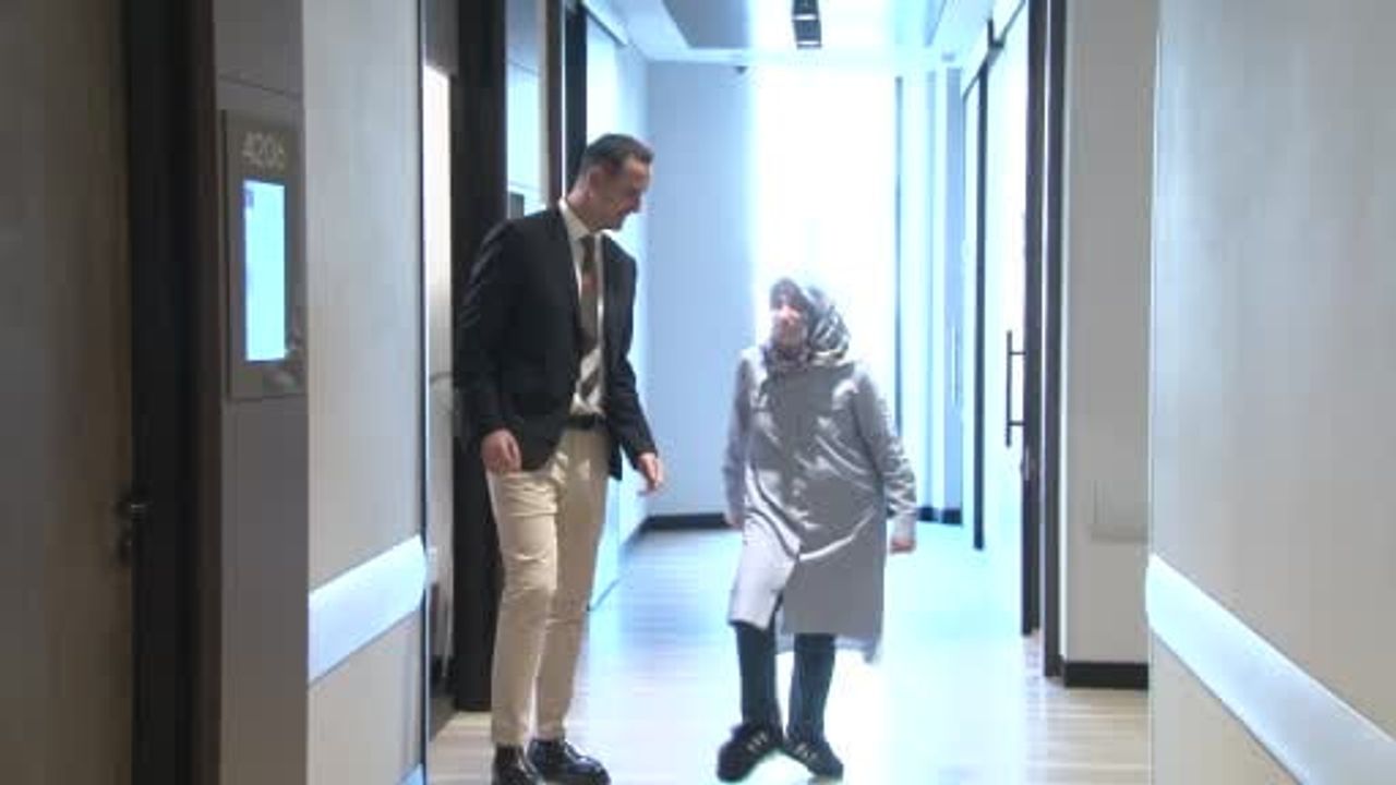 17 ameliyat, bir günde 72 ünite kan: V-Notes ile riskli miyom ameliyatı sorunsuz tamamlandı