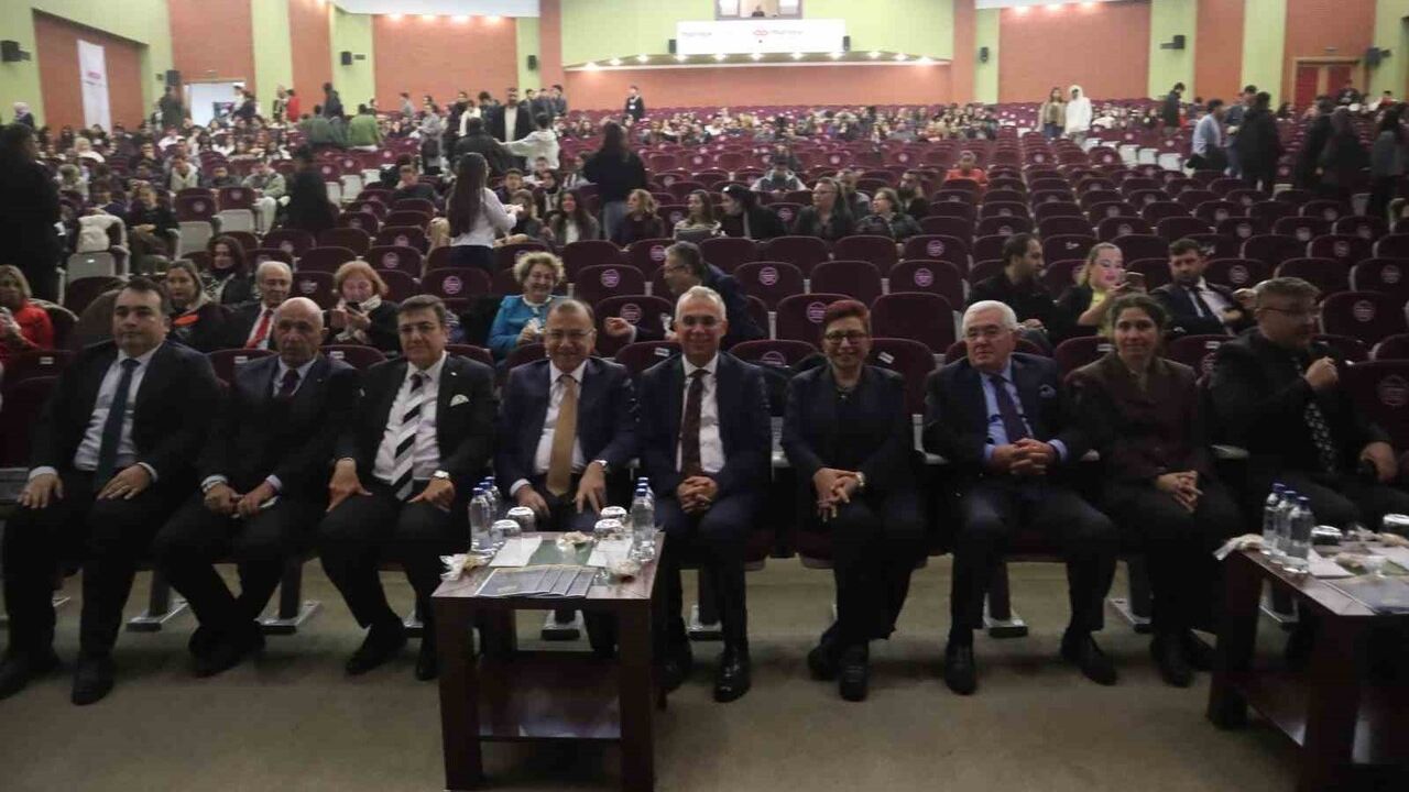 2’nci World Bridges Zirvesi: İstanbul Yeni Yüzyıl Üniversitesi'nden küresel sağlık diplomasisi iş birliği