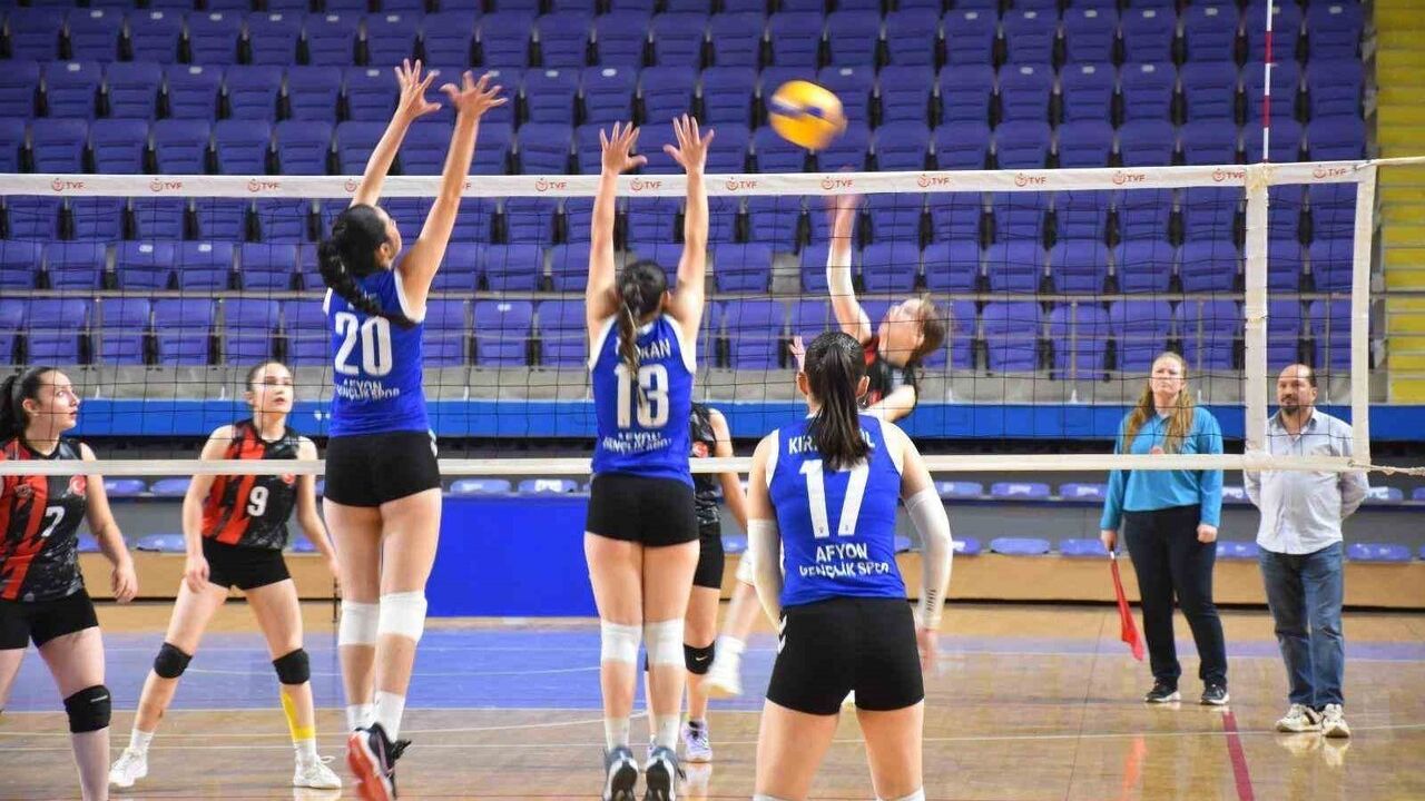 2025-2026 Voleybol Genç Kızlar İl Birinciliği Afyonkarahisar'da Sona Erdi