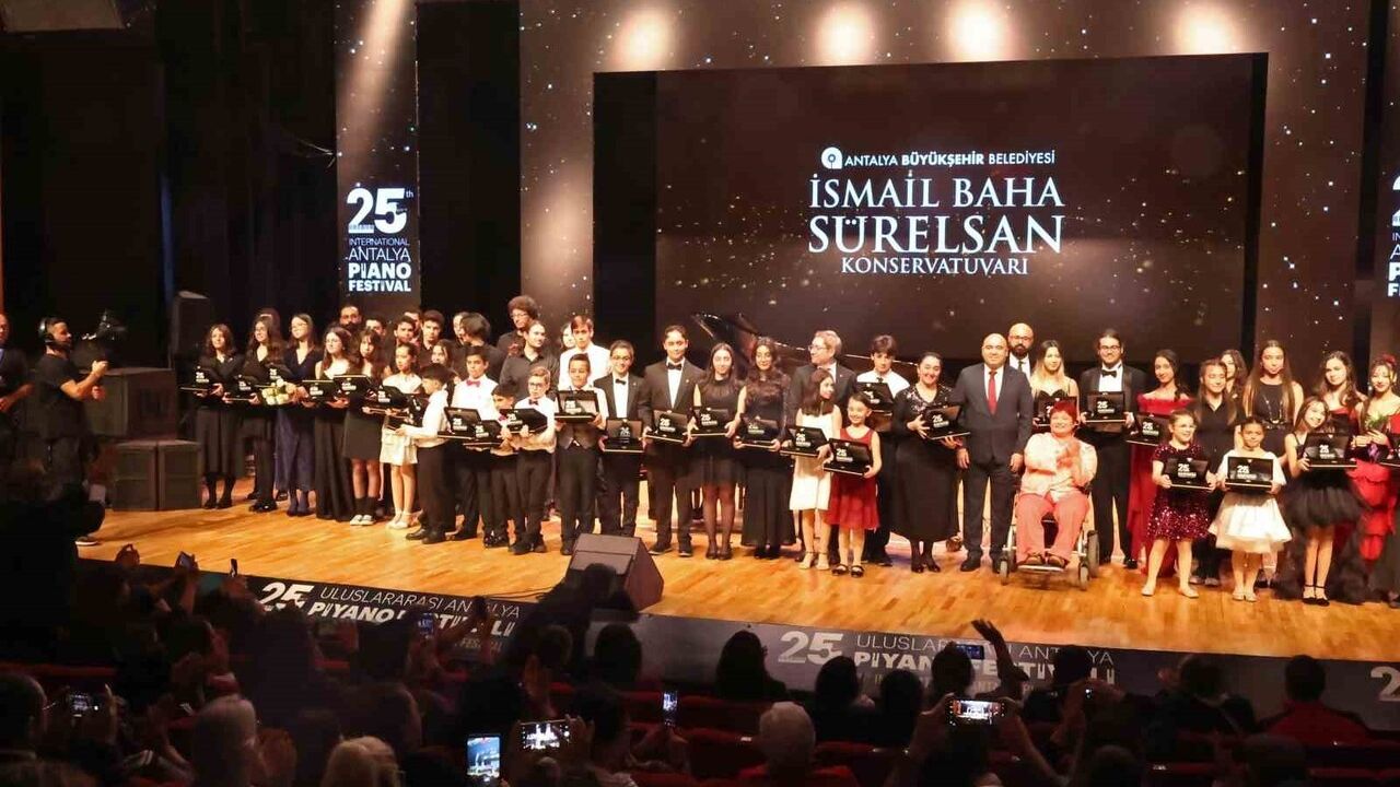25. Uluslararası Antalya Piyano Festivali'nde İsmail Baha Sürelsan Konservatuvarı'nın Genç Yetenekleri Sahne Aldı