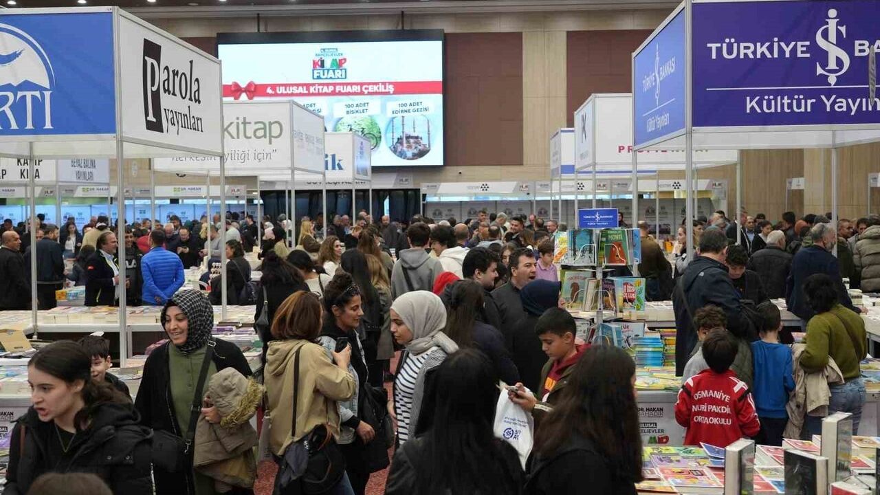 4. Ulusal Bahçelievler Kitap Fuarı 1,5 milyon ziyaretçi ağırladı