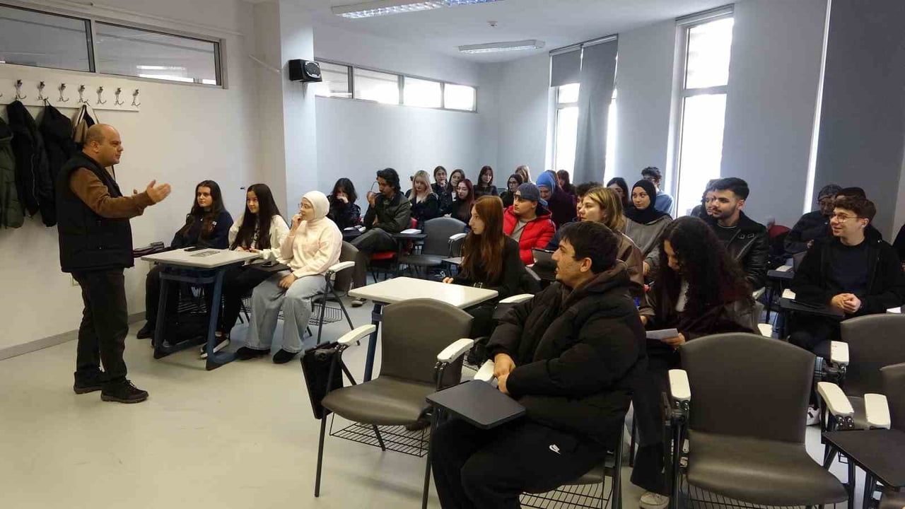 45 yaşında üniversite hayaline kavuştu: Gönül İnan KTÜ İngiliz Dili ve Edebiyatı'nda