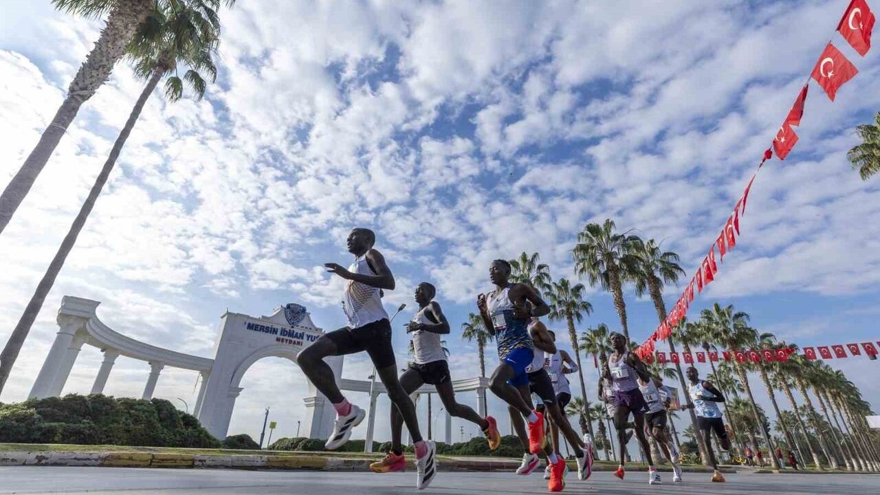 7. Uluslararası Mersin Maratonu'nda Rekorlar: Vitalis Kibiwott ve Rebecca Tauni Öne Çıktı