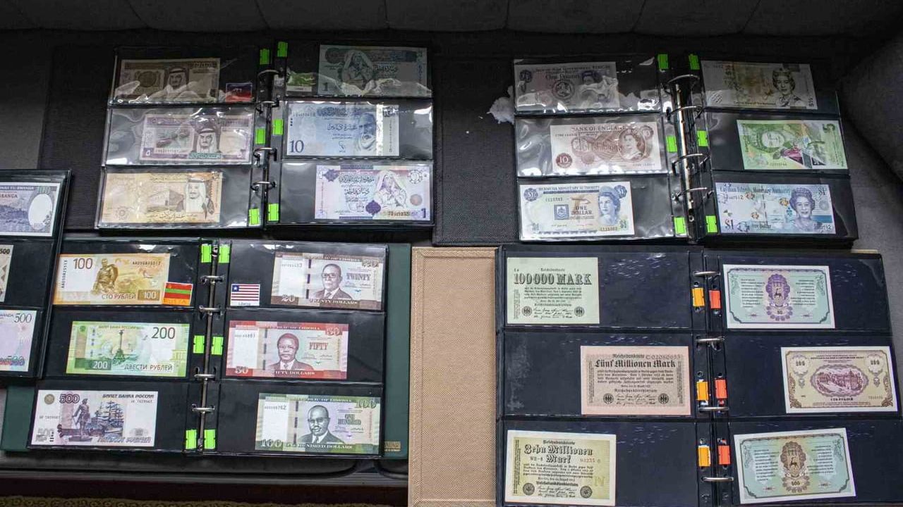 76 yaşındaki koleksiyoner Memduh Aydemir 40 yıllık para koleksiyonunu Gazze’ye bağışlamak için satışa çıkarıyor