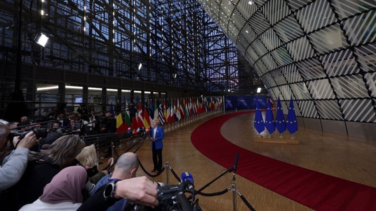 AB liderleri: Ukrayna finansmanı sağlanana kadar zirveden ayrılmayacağız