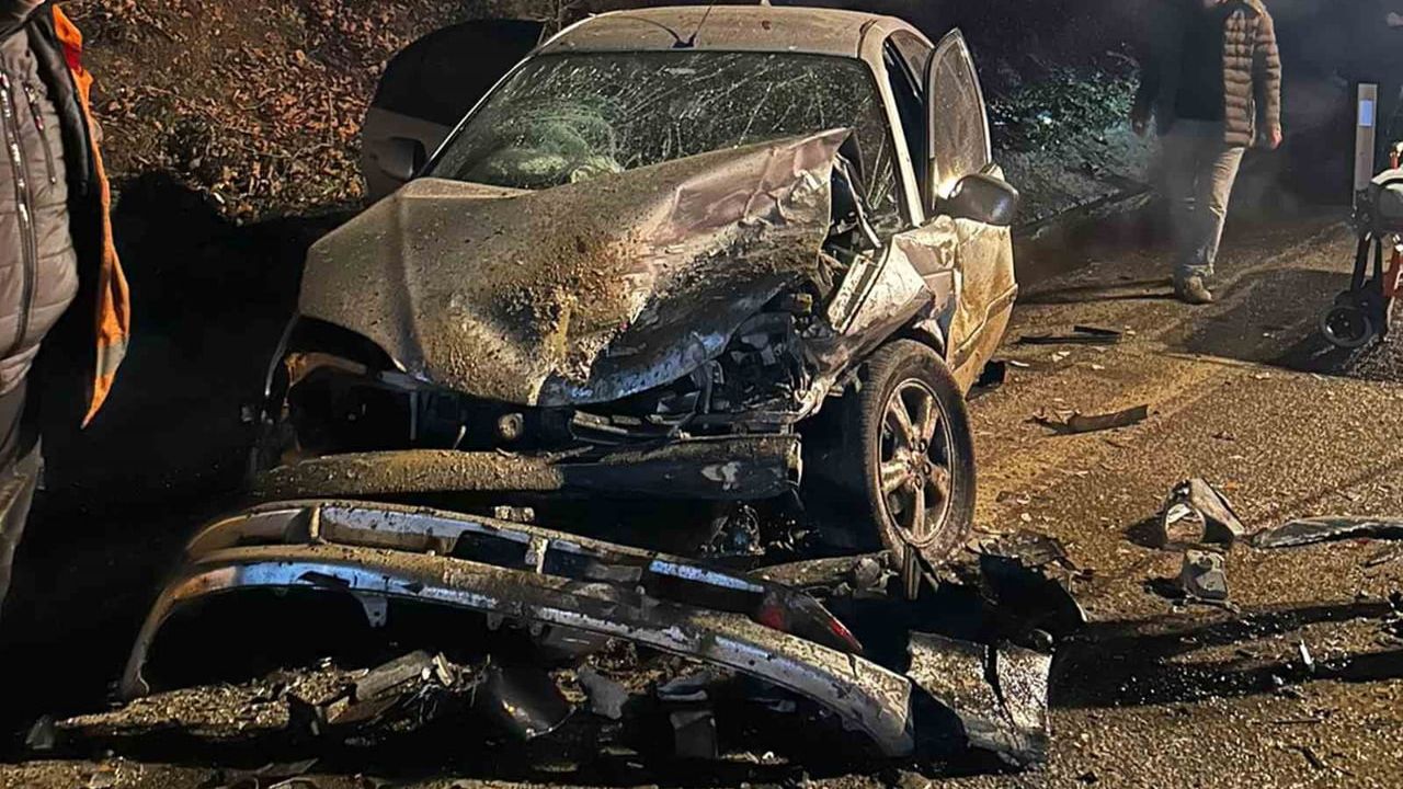 Abant yolunda kafa kafaya çarpışma: Ağır yaralanan genç hastanede yaşamını yitirdi