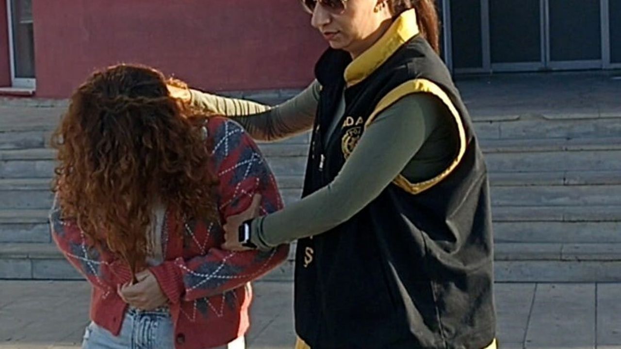 Adana'da silahlı yağma suçundan aranan kadın 16 yıl 8 ay hapis cezasıyla yakalandı