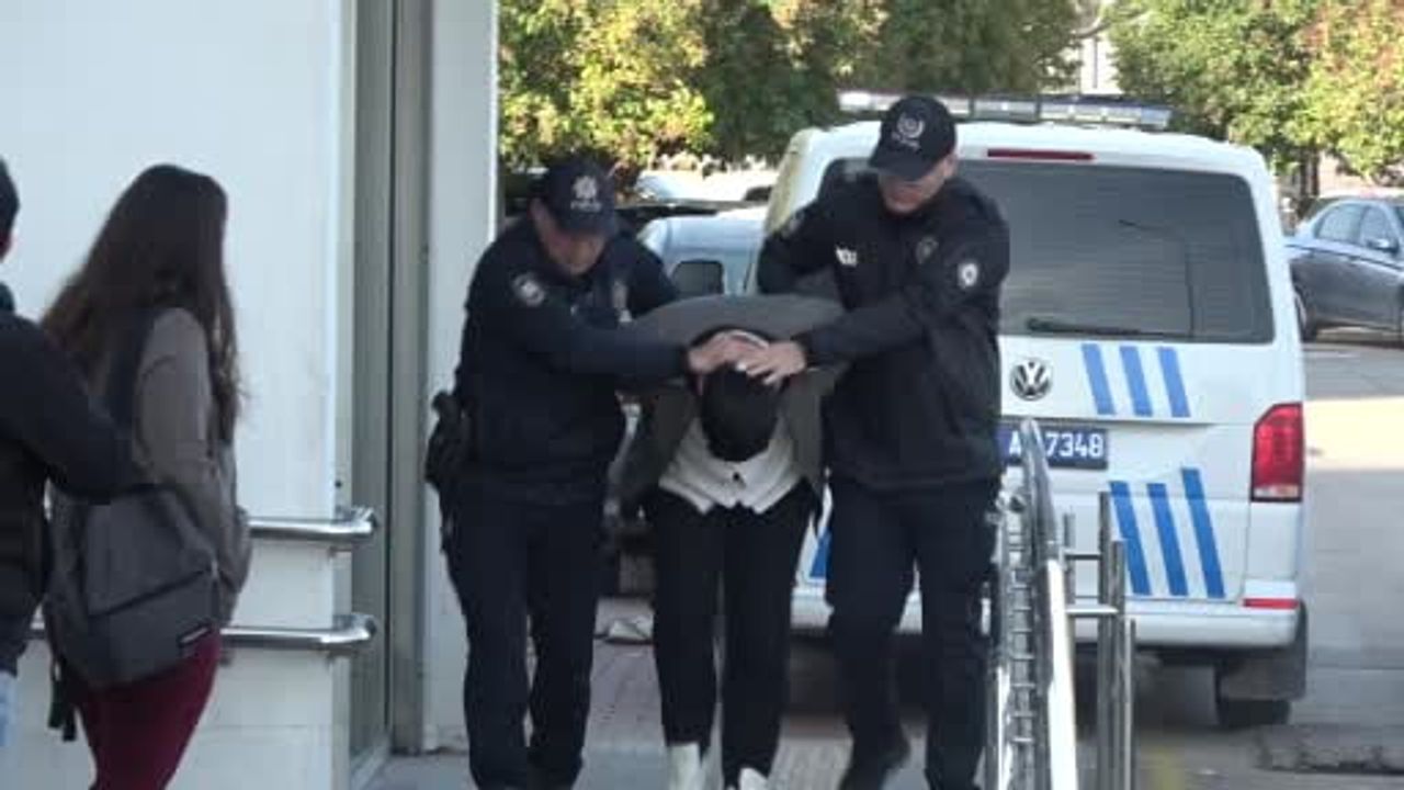 Adana'da yol verme tartışması: PTT kargo şoförü adli kontrolle serbest bırakıldı