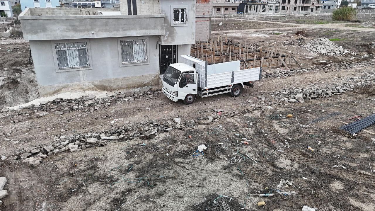 Adana Seyhan Gülbahçesi'nde yeni konut sakinleri yol ve altyapı eksikliği nedeniyle mağdur