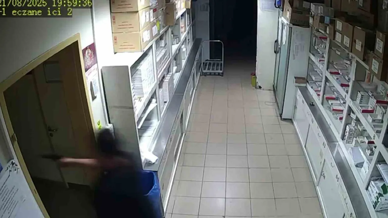 Adapazarı’nda hastane koridorunda silahlı saldırı: Güvenlik kamerası görüntüleri ortaya çıktı