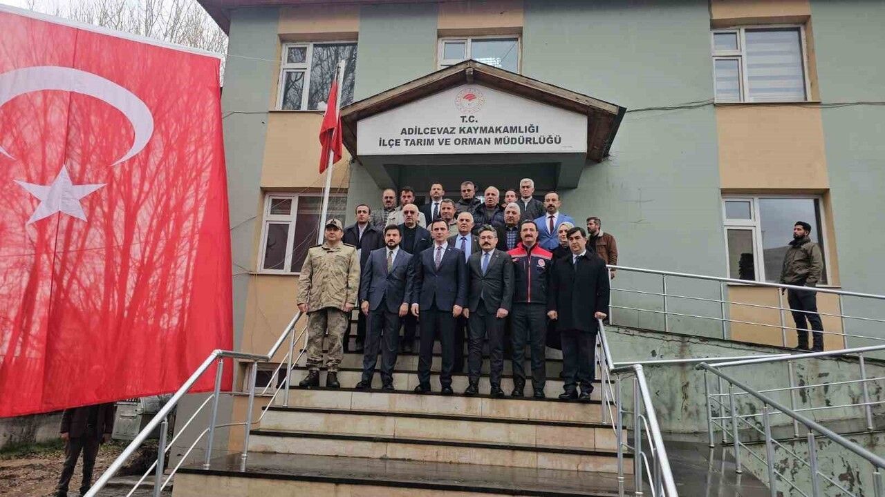 Adilcevaz'da 12 bin aşılı ceviz fidanı dağıtıldı