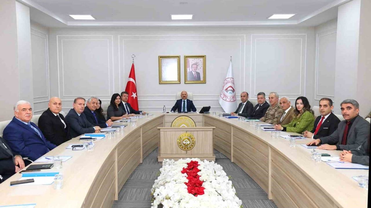 Adıyaman'da Kadına Yönelik Şiddetle Mücadele İl Koordinasyon Toplantısı: Hizmetlerin Etkinliği ve İş Birliği Ele Alındı