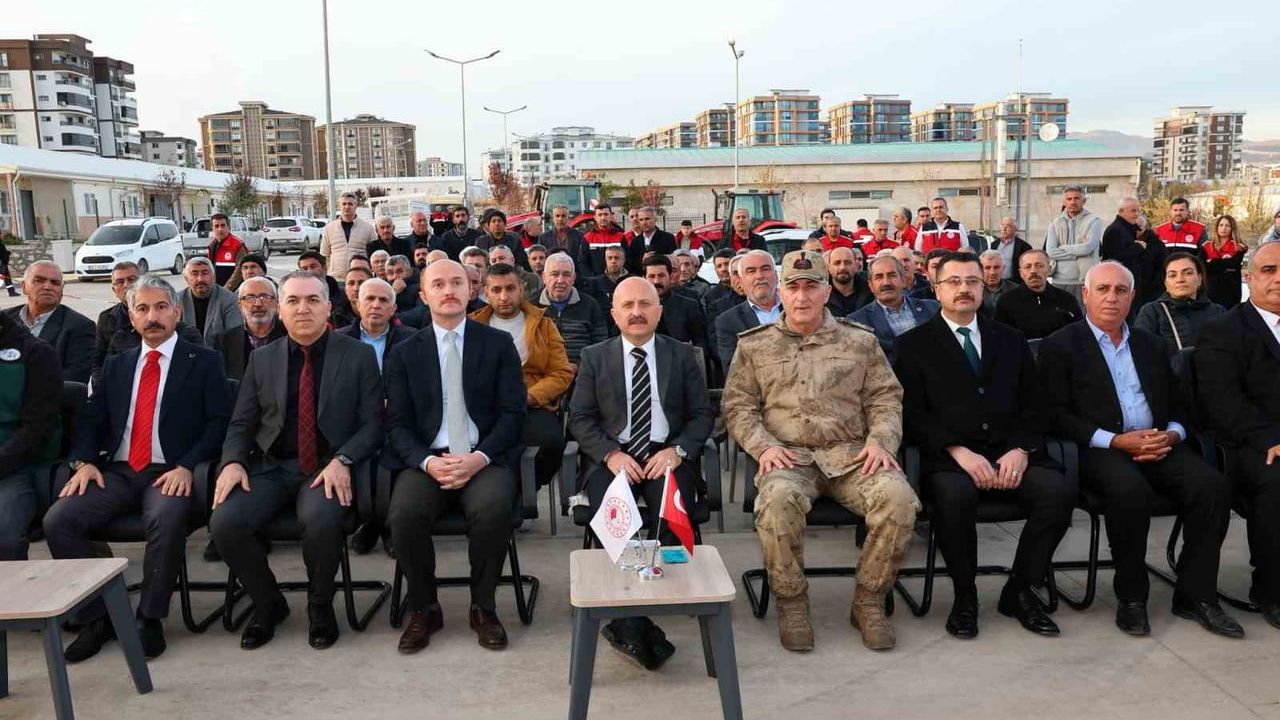 Adıyaman'da üreticilere modern tarım ekipmanı desteği