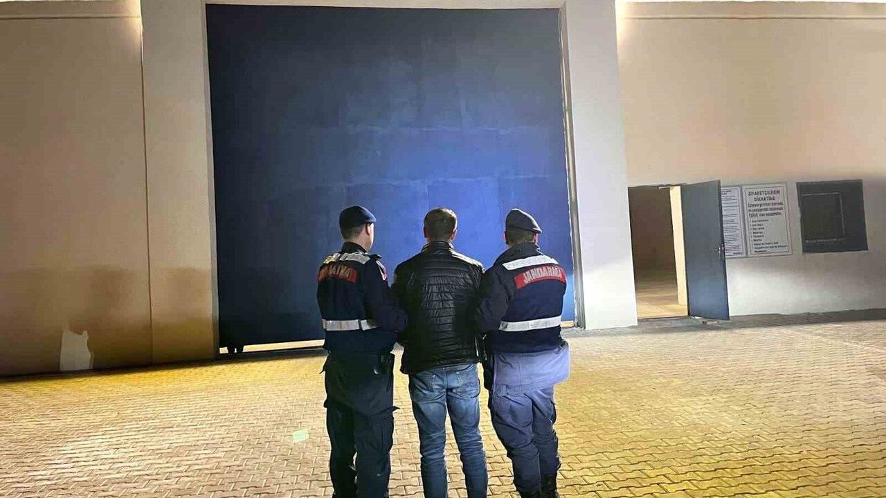 Adıyaman'da uyuşturucu ticaretinden 12 yıl 6 ay hapis cezası bulunan kişi yakalandı