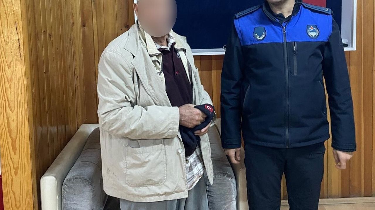 Adıyaman'da zabıta ekipleri dilenciyi yakaladı; üzerinden 3 bin 731 TL çıktı