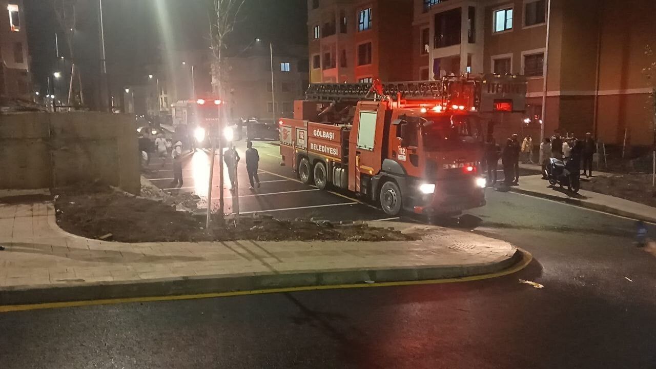 Adıyaman Gölbaşı'nda şarjda bırakılan cep telefonu bataryası patladı